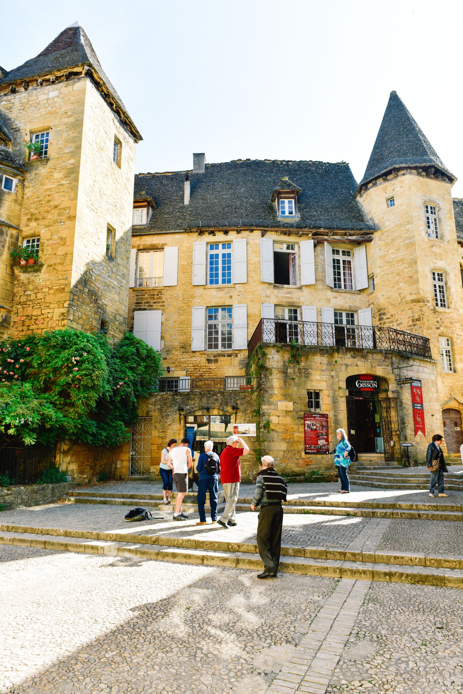 exploring sarlat market