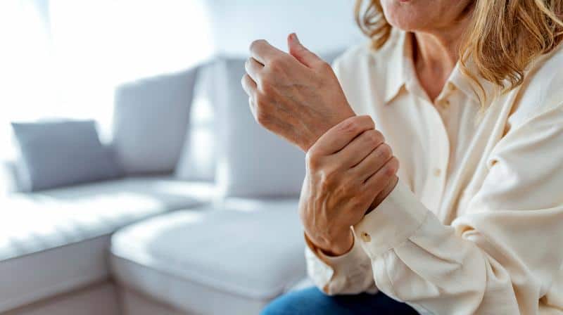 fibromyalgia hand pain