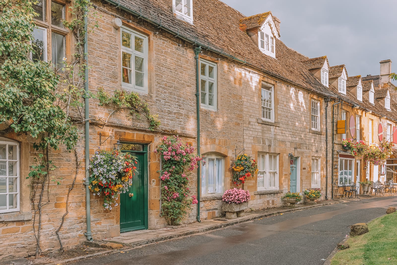 weekend wedding cotswolds