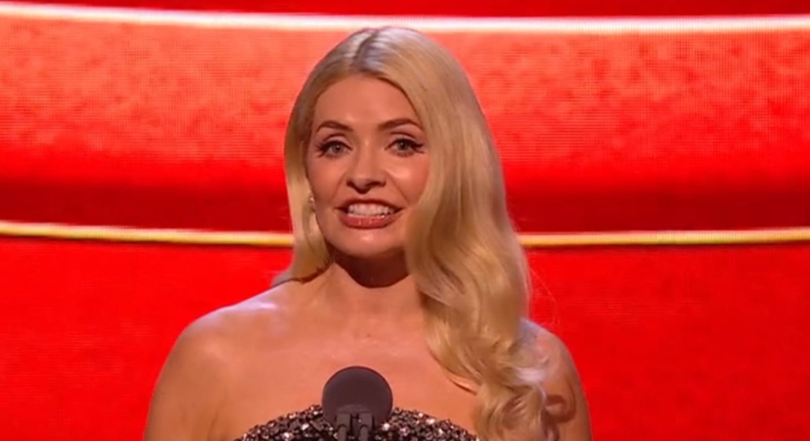 holly willoughby gushes