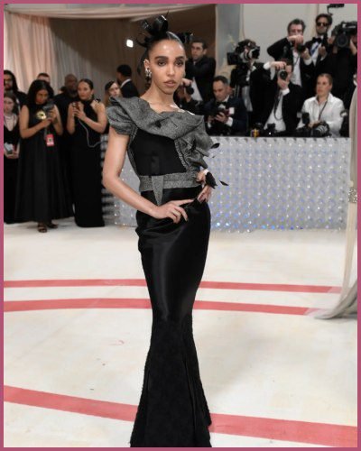 fka twigs exits