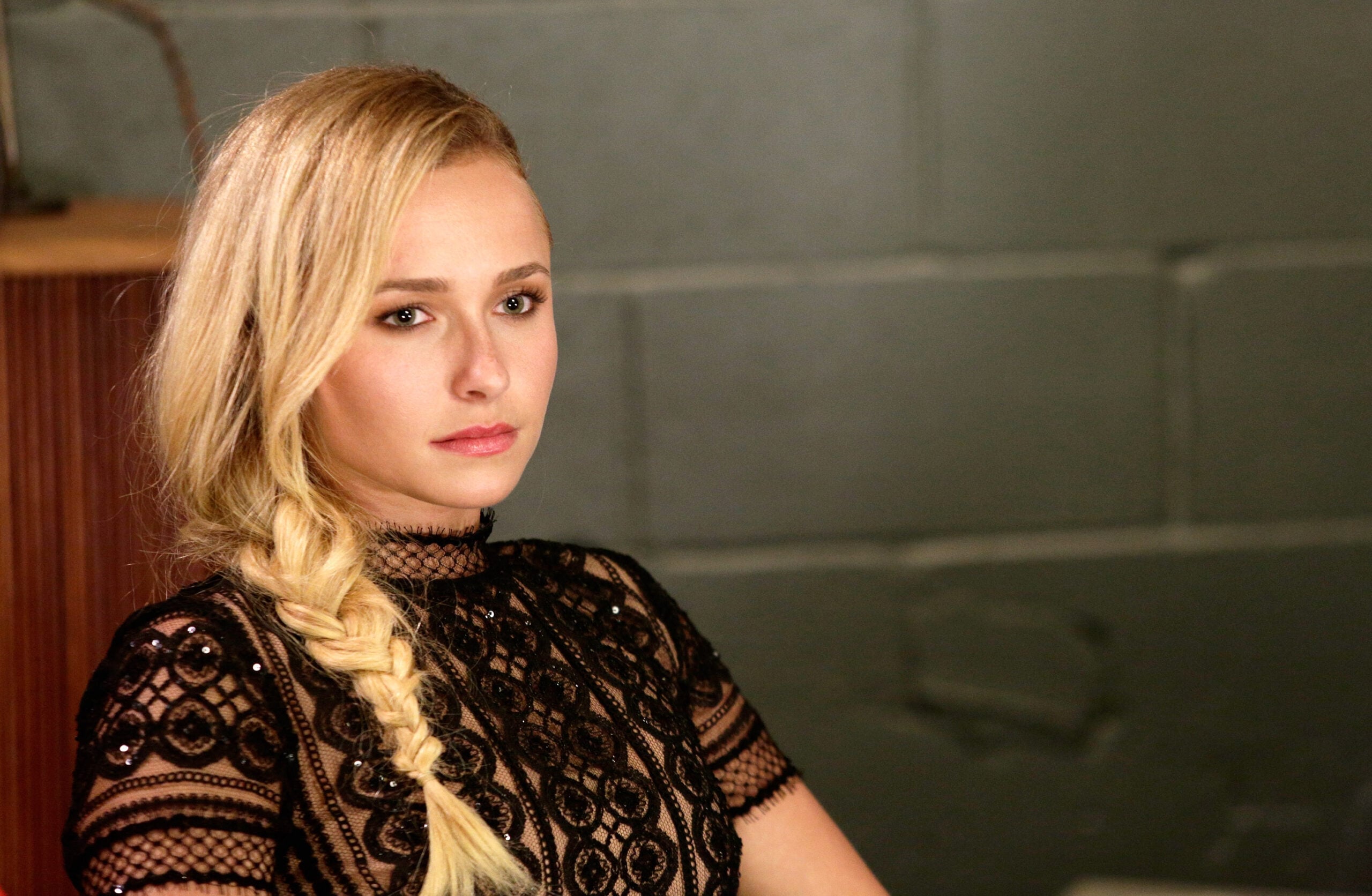 hayden panettiere transported