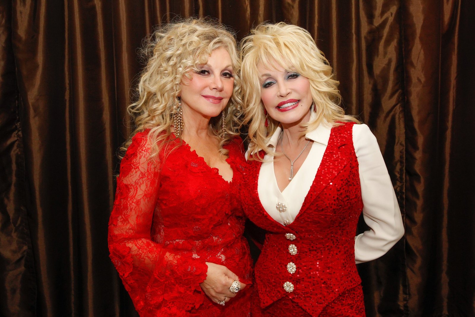 dolly partons family