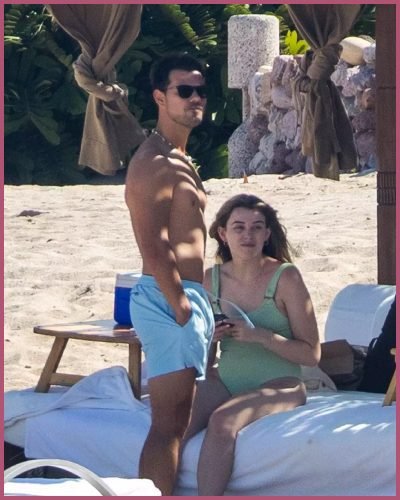 newlyweds taylor lautner