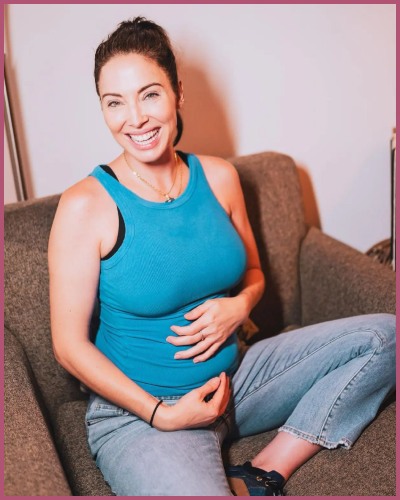 whitney cummings welcomed