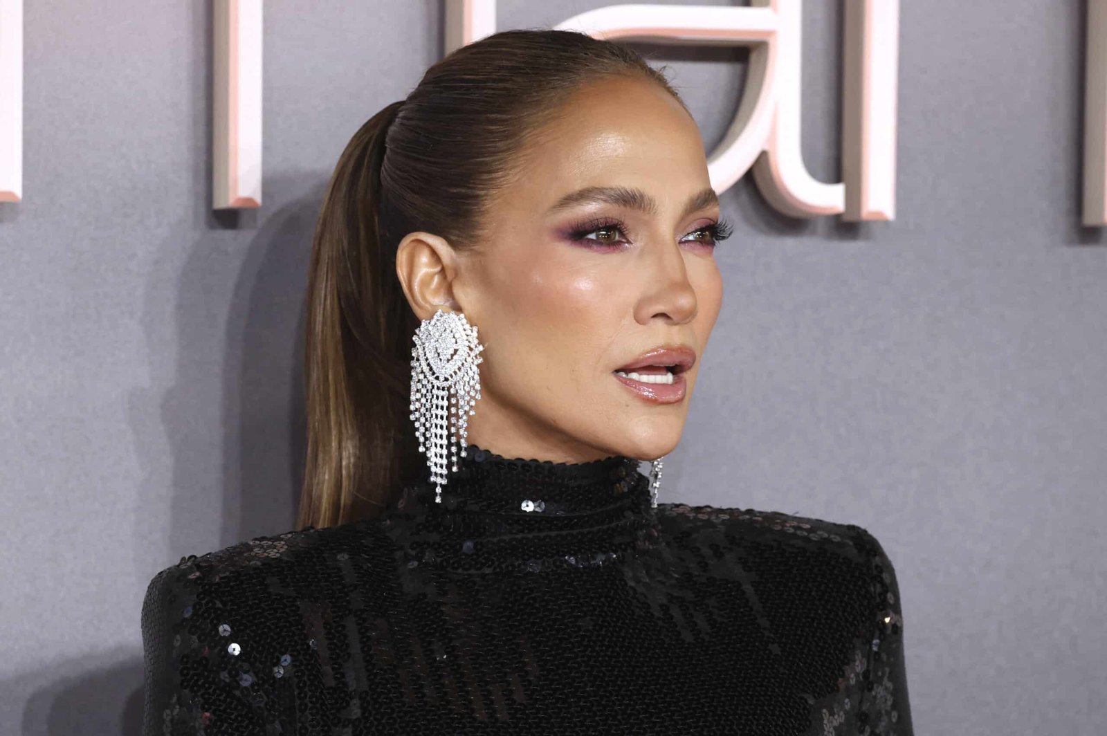 elle magace jennifer
