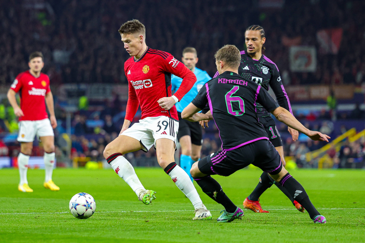 manchester united lens