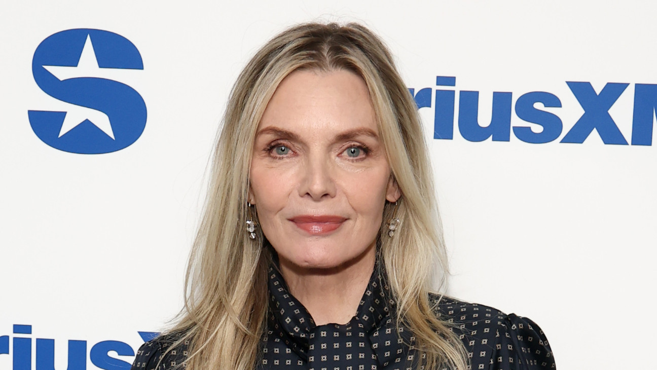michelle pfeiffer reveals