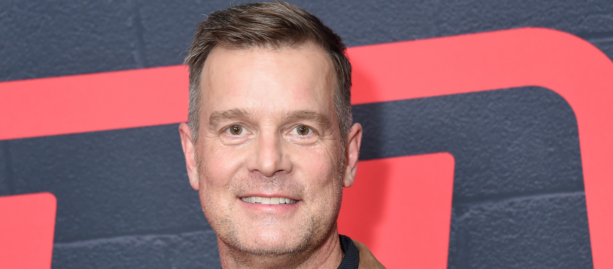 peter krause joins