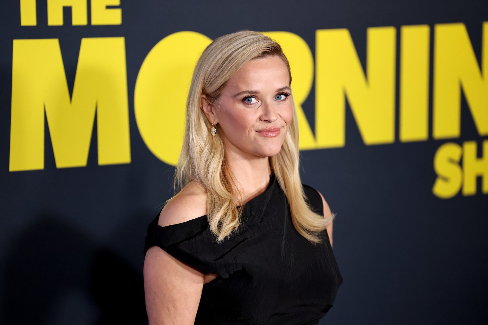 reese witherspoons hello