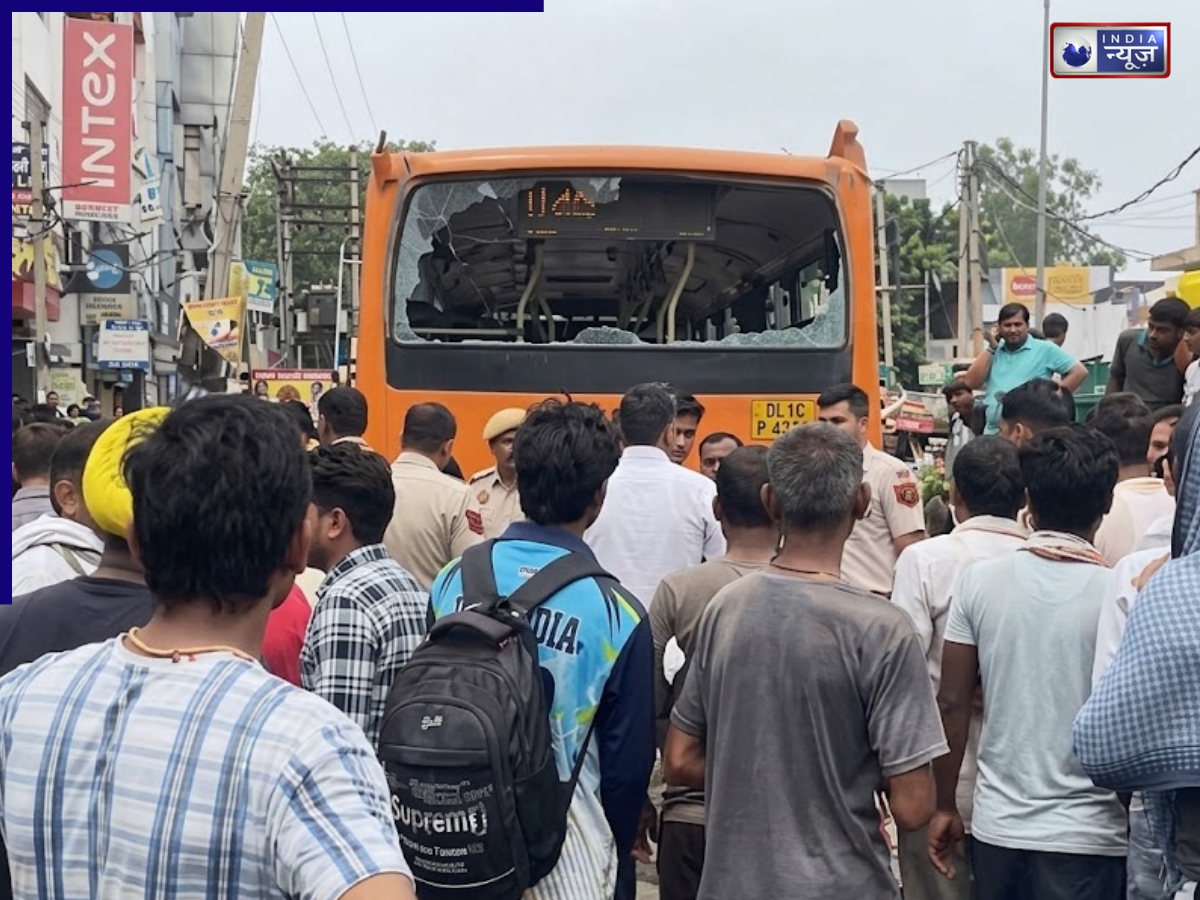 delhi bus accident