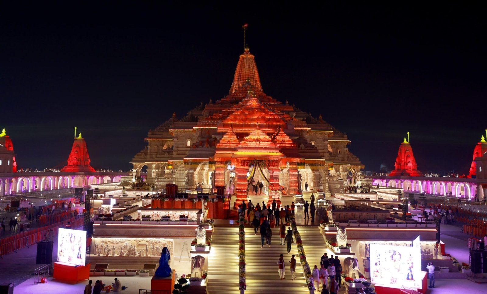 अयोध्या श्रीराम जन्मभूमि मंदिर परिसर का अलौकिक दृश्य
