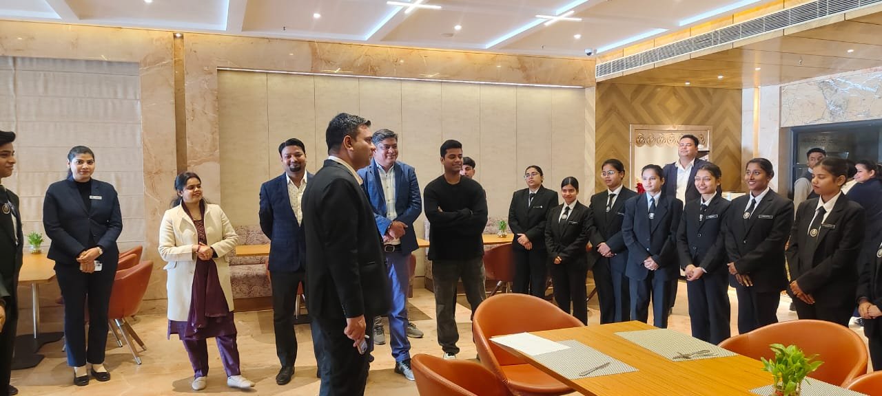 गंगा वैली रिज़ॉर्ट में होटल मैनेजमेंट छात्रों का औद्योगिक भ्रमण