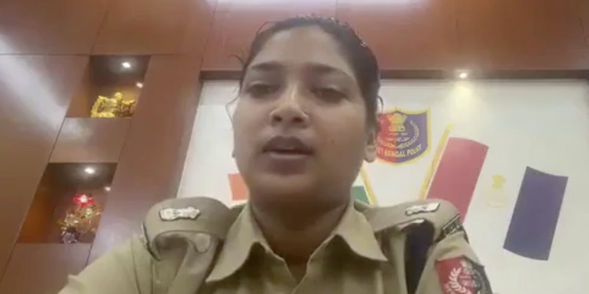 इस्लामी अभिवादन पर पुलिस अधिकारी का तबादला