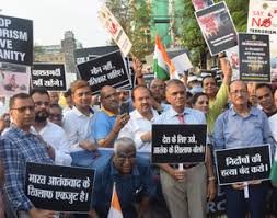 अहमदाबाद झुग्गी बस्ती यथास्थिति बनाए रखने का सुप्रीम कोर्ट का आदेश