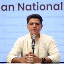 नीरज सर से मिली सीख आज भी ज़िंदगी का हिस्सा है : करण टैकर
