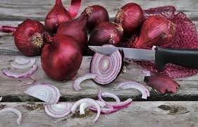 सेहत का साथी या नुकसानदायक? जानिए प्याज खाने के फायदे और नुकसान