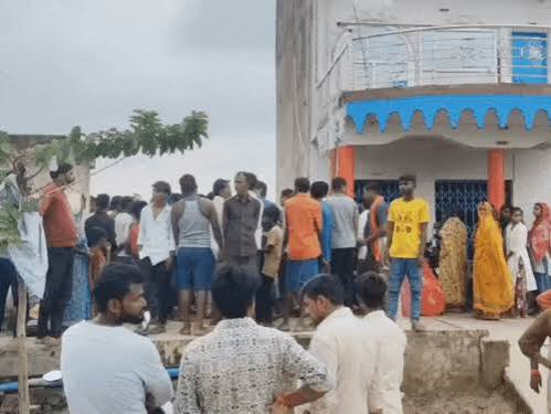 फतेहपुर:भीषण विस्फोट से पटाखा व्यवसायी का दो मंजिला मकान ढहा,4 की मौत