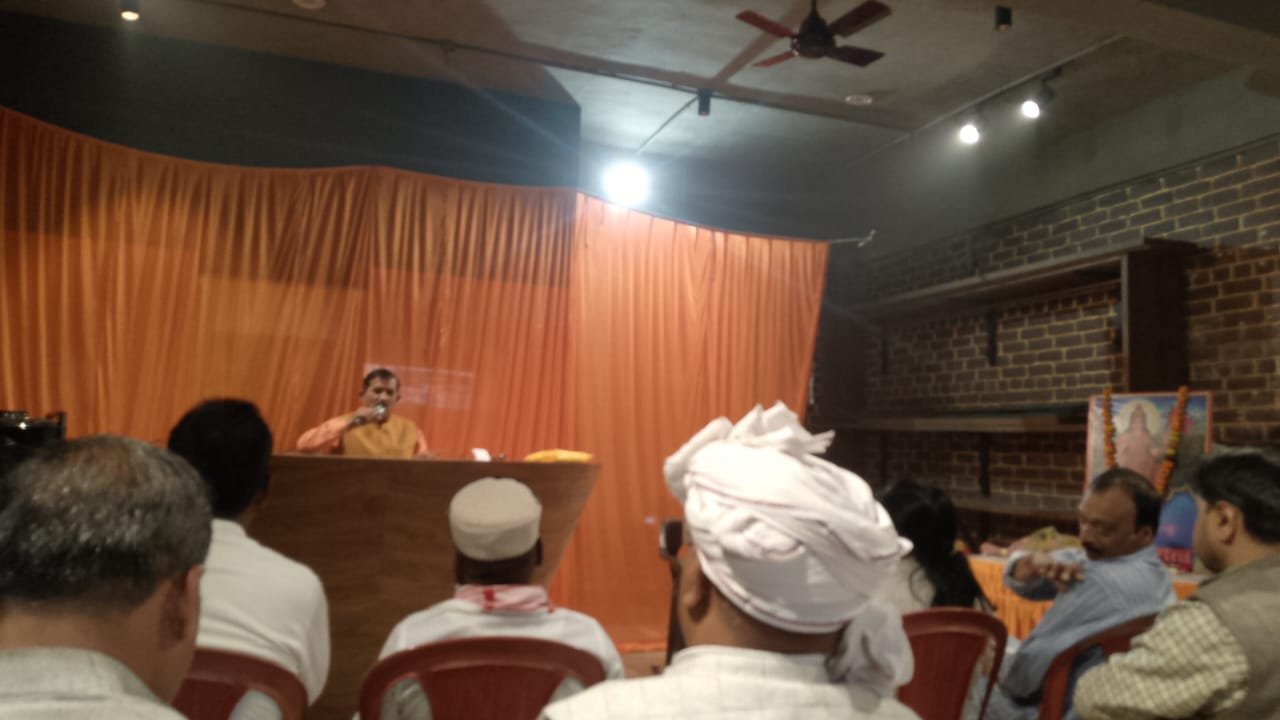 हिन्दू मंदिरों के चढ़ावे पर किसका हक़, कौन कर रहा मौज ?