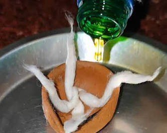 पितृ विसर्जन अमावस्या पर जलाएं आटे का चौमुखी दीपक