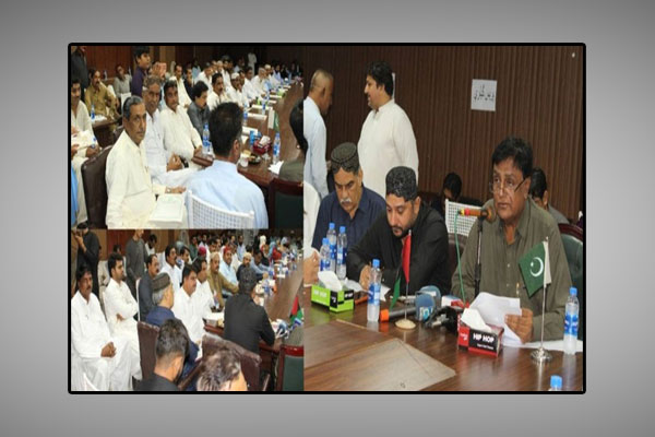 پڈعیدن ،چیئرمین ضلع کونسل سہیل اختر عباسی بجٹ اجلاس کی صدارت کررہے ہیں