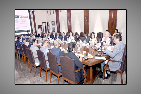 سرمایہ کاروں کو ہرممکن تعاون فراہم کریں گے‘ وزیر اعلیٰ