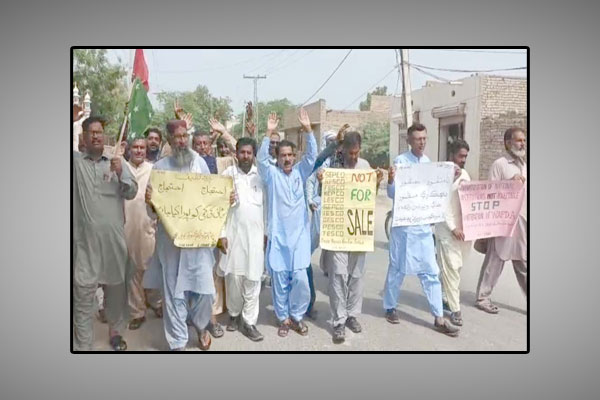 میرپورماتھیلو: واپڈا کی نجکاری کیخلاف ملازمین حکومت مخالف ریلی نکال رہے ہیں