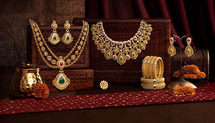 سونے کی قیمت میں مسلسل دوسرے روز بڑی کمی، فی تولہ سونا کتنے کا ہوگیا؟