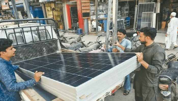مختلف شہروں میں