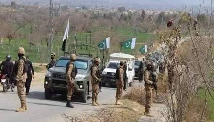 سکیورٹی فورسز کی خیبرپختونخوا اور بلوچستان میں کارروائیاں، 32 دہشت گرد ہلاک