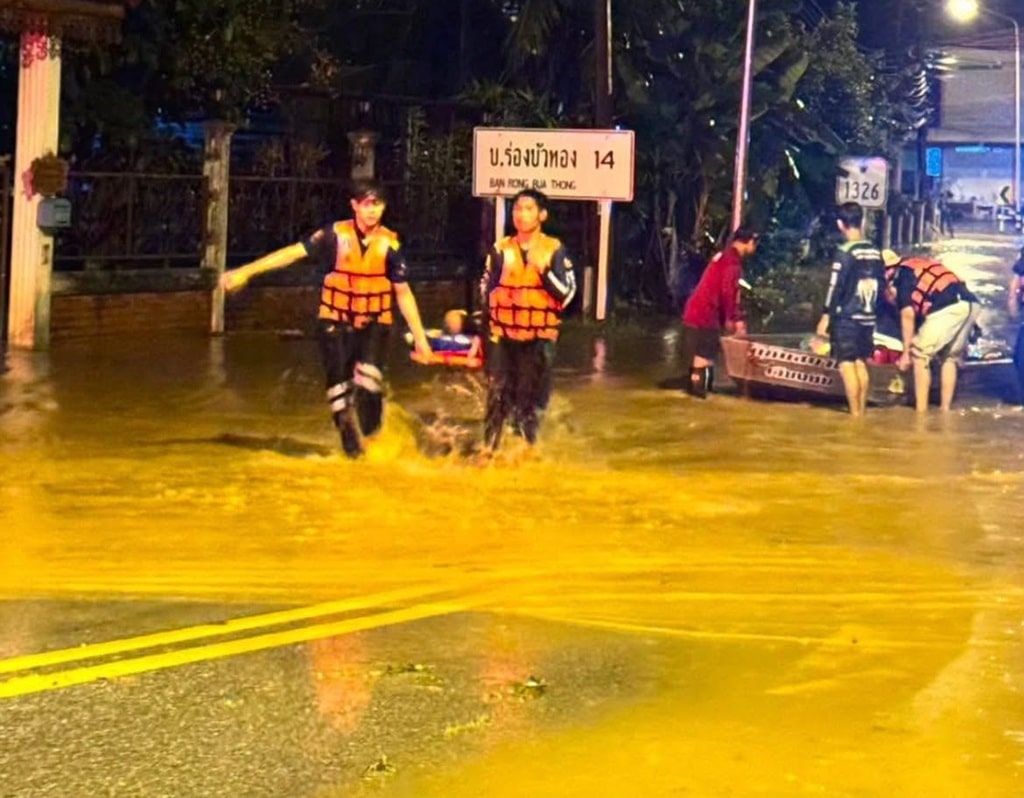 flash floods hit