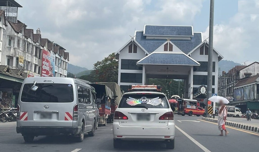 travelers cautioned crossing