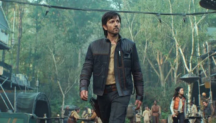 diego luna receive