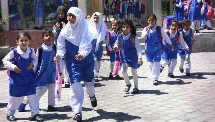 sindh restores saturday