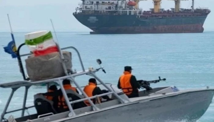 iran warns tankers