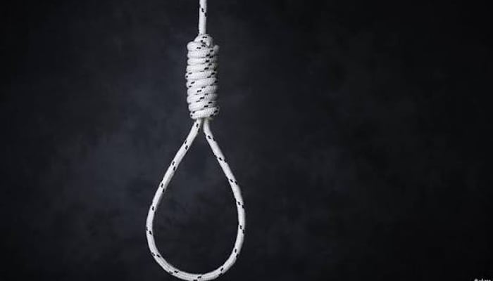 prisoner dies suicide