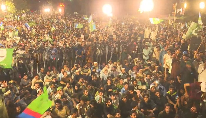 jamaateislami storms streets