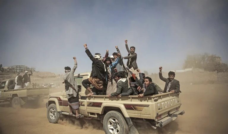 houthis clash yemeni