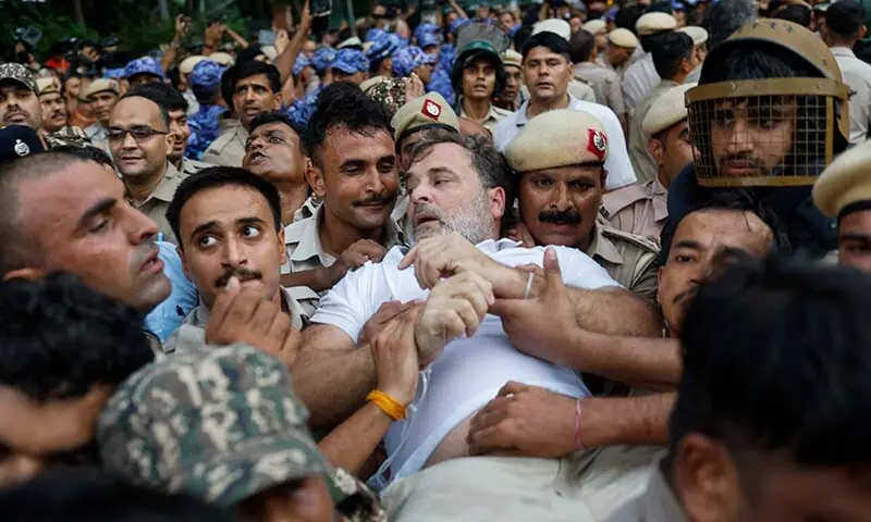 rahul gandhi detained
