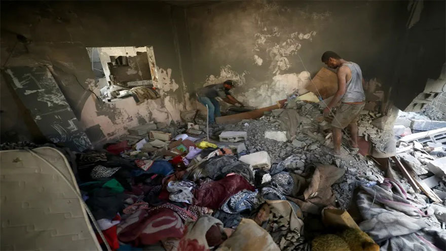 israeli airstrikes kill