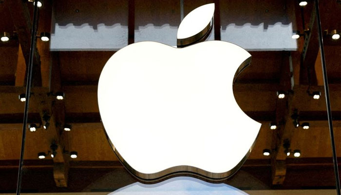 apple risks losing