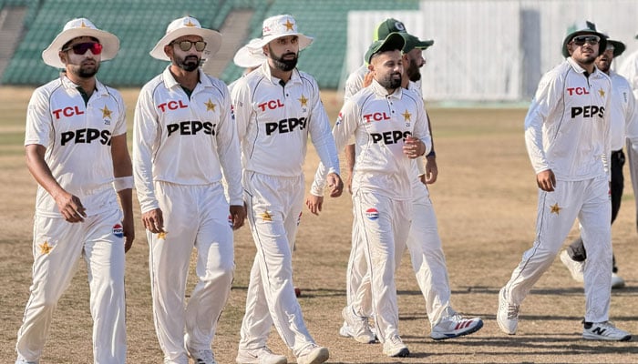 pakistan seal sevenwicket
