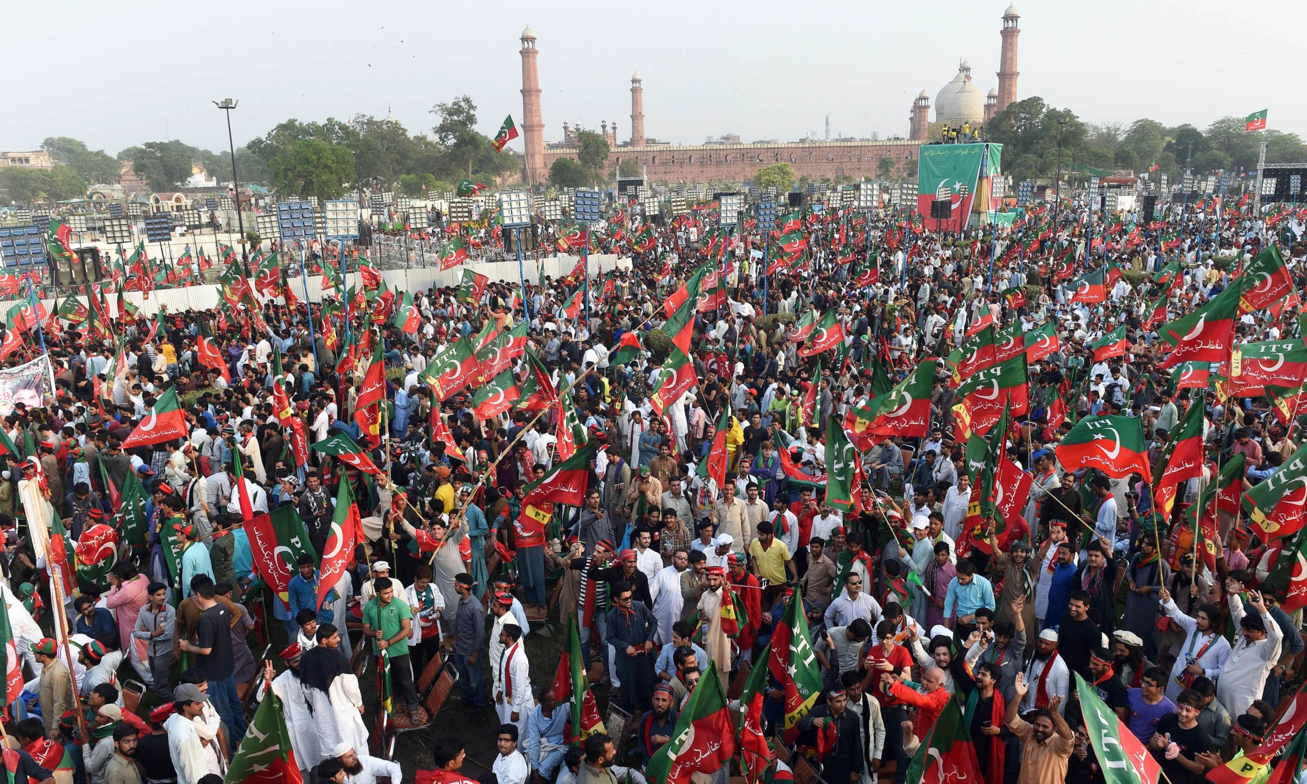 political crisis pakistan