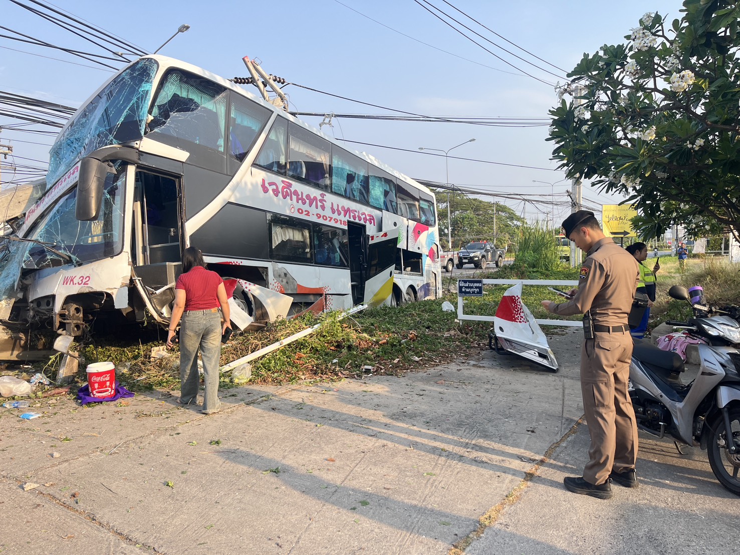tour bus crashes