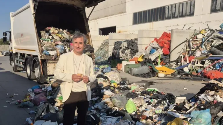 italian waste workers