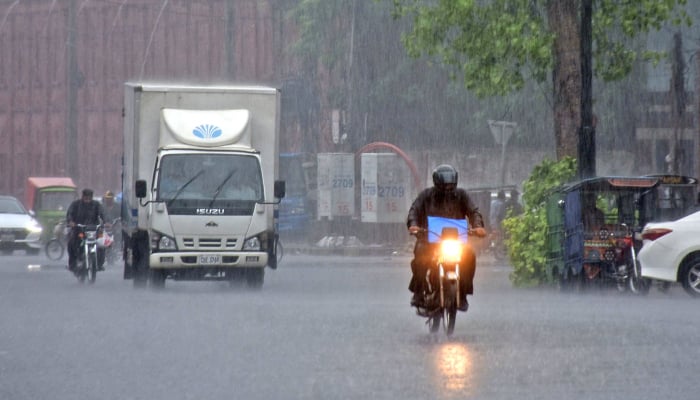 heavy rain thunderstorms