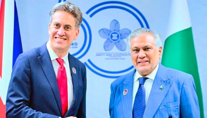ishaq dar visit