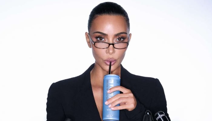 kim kardashian pokes