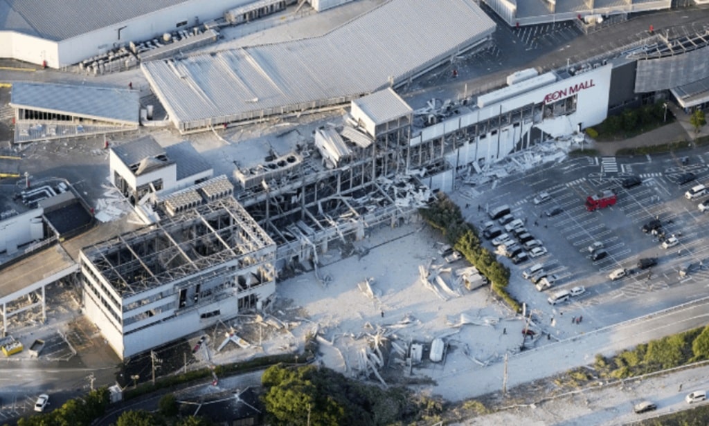massive earthquake strikes