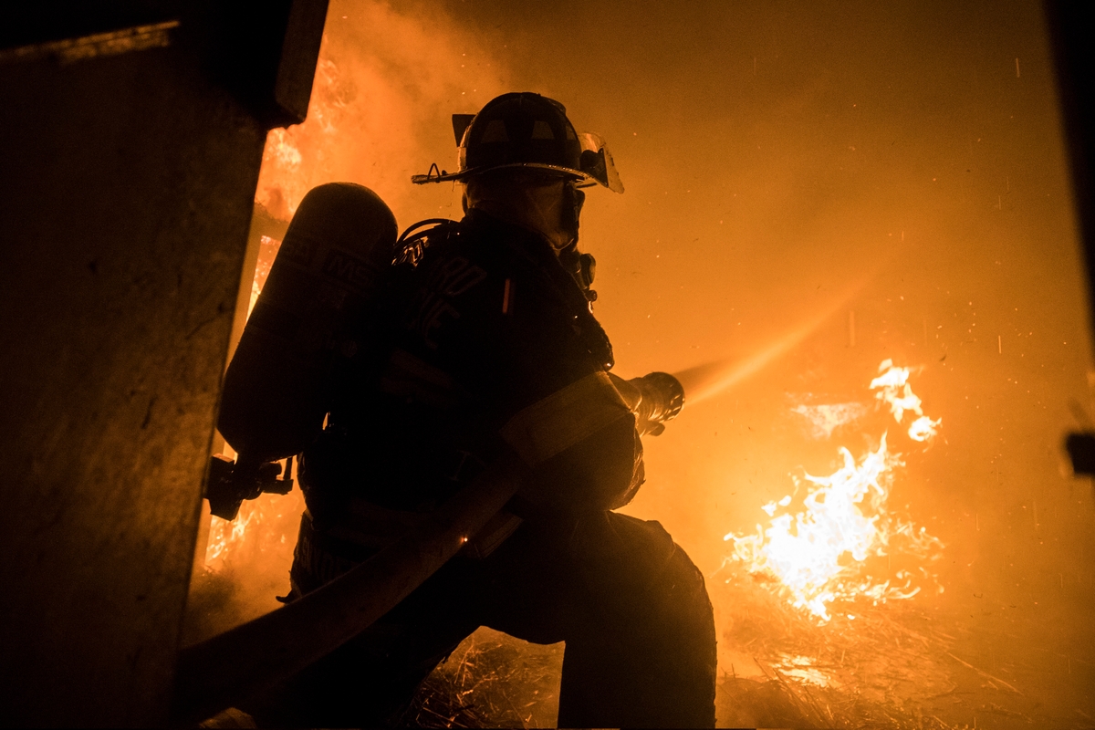 major fire destroys